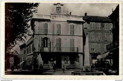 Istres - Place de la Maine