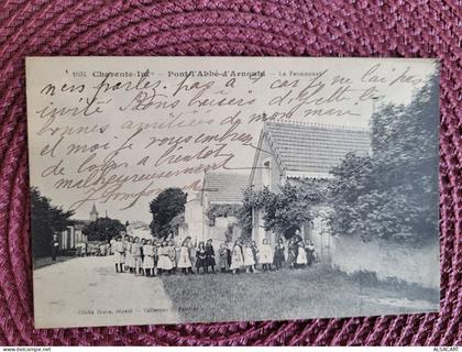 pont l'abbé-d'arnoult , le pensionnat