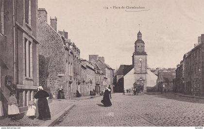 CHATELAUDREN : (22) Place de Chatelaudren