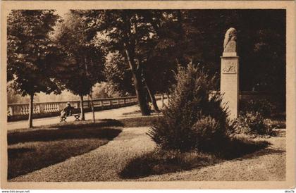 CPA Montignac-sur-Vezere - Le Square (1081571)