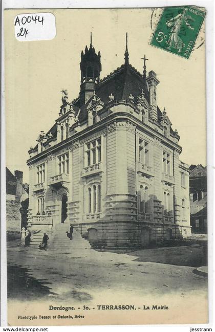TERRASSON-LA-VILLEDIEU- LA MAIRIE