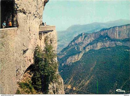 26 - Vercors - La route pittoresque du Vercors par Combe-Laval et le col de la Machine - Ici le Belvédère au dessus de l