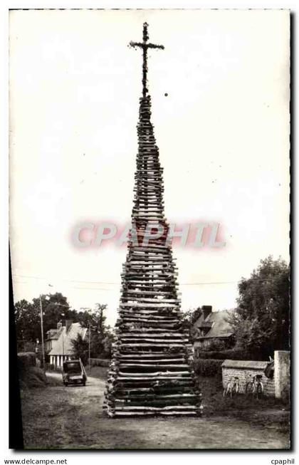 CPM La Haye De Routot Le Feu Du Saint Clair