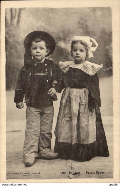 Elliant CPA Futurs epoux (folklore enfants)