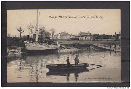 33 - Macau Médoc - Le Port vue prise du Large