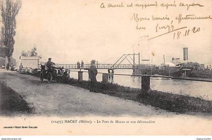 MACAU - Le Port de Macau et son débarcadère - très bon état