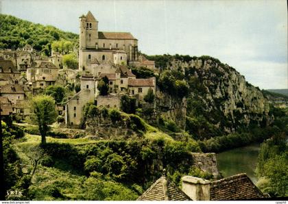 CPSM Saint Cirq Lapopie Lot Premier village de France Village du Moyen Age accroche sur son roc au d