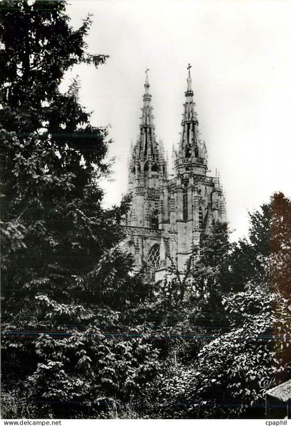 CPM L'Epine (Marne) basilique de N D de l'epine XVe s les fleches