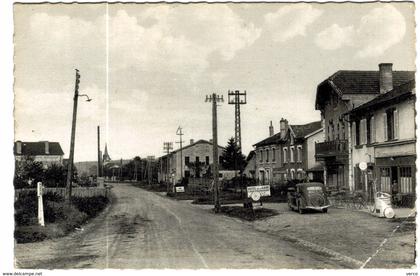 Carte Postale Ancienne de CHARNY-avenue de la gare