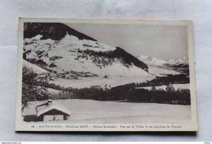 Praz sur Arly, vue sur la vallée et les aiguilles de Warens, Haute Savoie 74