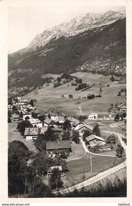 SAINT JEAN DE SIXT : VUE GENERALE ET LE MONT LACHAT