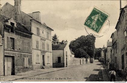 CPA Montigny le Bretonneux Yvelines, Straße, r Baustil, Grün der Bäume, ruhige Atmosphäre