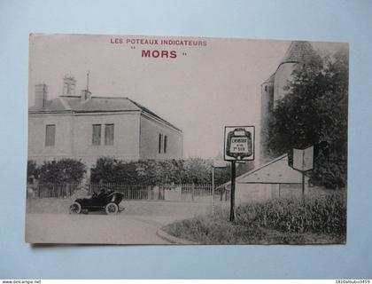 CPA 78 YVELINES - MORS : LES POTEAUX INDICATEURS "MORS" - Scène animée (automobile)