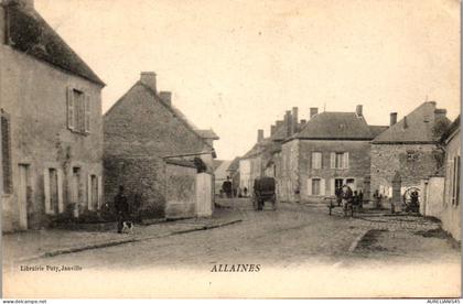 80 ALLAINES - le centre du village