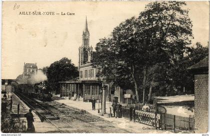 CPA Ailly sur Noye la gare (1502852)
