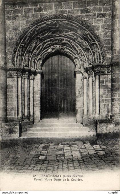 Airvault CPA Portail Notre DAme de la Couldre
