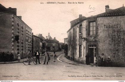 Aizenay : rue de la mairie
