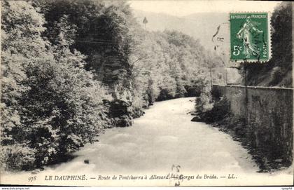 CPA Le Dauphine Route de Pontcharra a Allevard