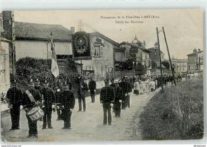16130 Ars - Soldaten Fahne Defile des Hommes - 51891024