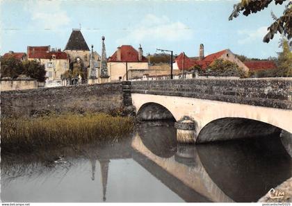 BF30295 noyers sur serein yonne pont sur le serein et p france