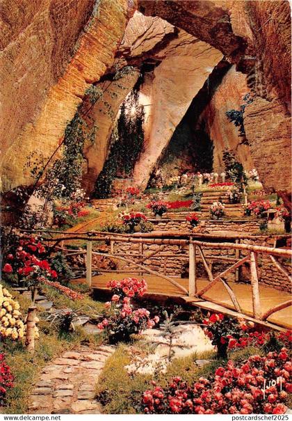 BR13378 Doue la Fontaine Cite des Roses   france