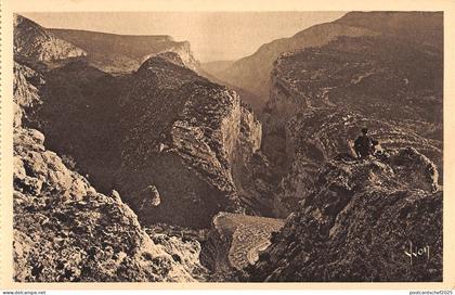 BR73046 gorges du verdon le verdon a la srtie des gorges france