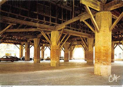 BT9834 Grenade sur garone la halle combles ayant arbitre         France