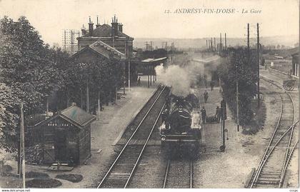 CPA Andrésy-Fin-d'Oise La Gare