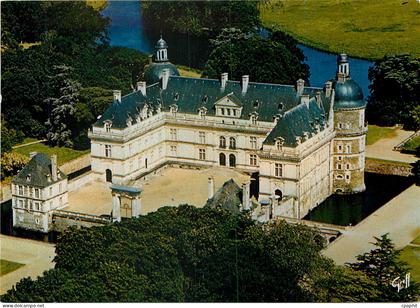 CPM En Anjou Saint Georges sur loire (Maine et Loire) Chateau de Serrant