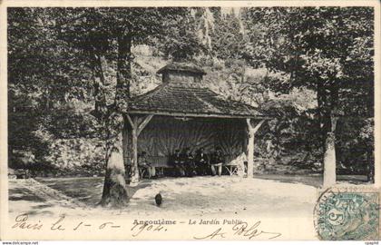 CPA Angouleme Le jardin public
