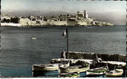 Antibes CPM Les remparts et le port de L'ilette