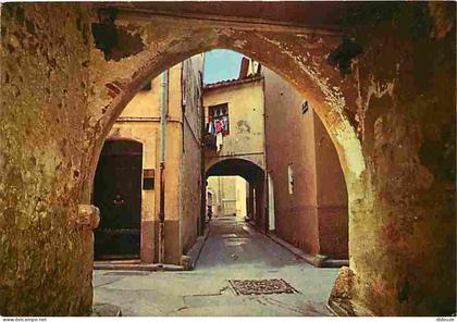 Carte Postale - 06 - Antibes - Vieille Ville - Antibes et ses ruelles pittoresques - CPM - Voir Scans Recto-Verso - Posc