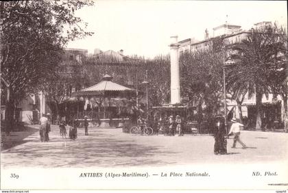 CPA Antibes La Place Nationale