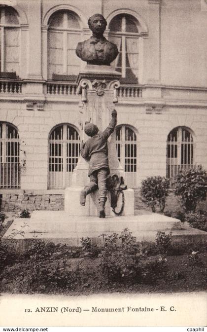 CPA Anzin Monument Fontaine