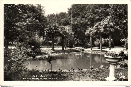 CPA Apt jardin public et le Lac