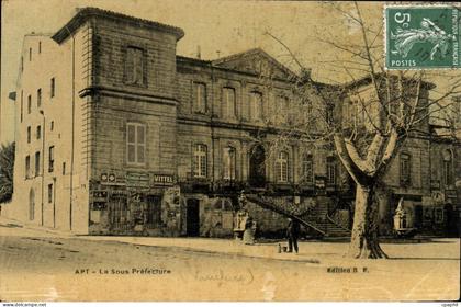 CPA Apt La Sous Prefecture