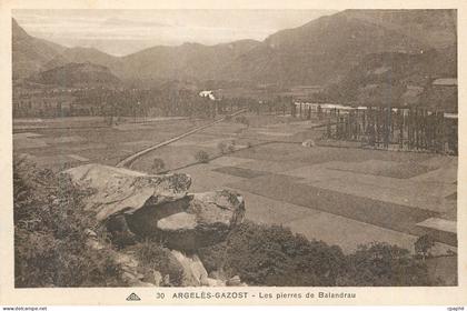 CPA Argeles Gazost les pierres de balandrau