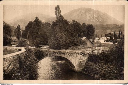 CPA Les Pyrenees Argeles Gazost Le Vieux Pont