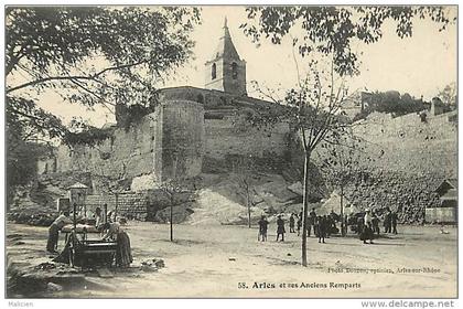 depts divers- bouches du rhone - ref M 676 - arles et ses anciens remparts - carte bon etat -
