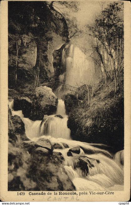 CPA Cascade de la Roucole pres Vic sur Cere