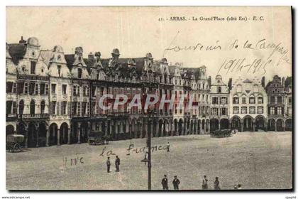 CPA Arras La Grand Place