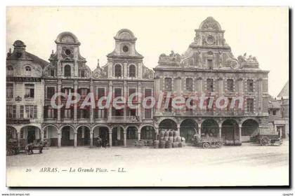 CPA Arras La Grande Place