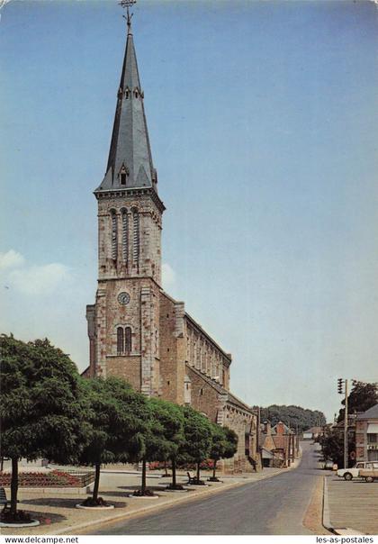 61 ATHIS DE L ORNE LA PLACE DE L EGLISE