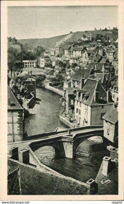 CPA Aubusson Le vieux pont de la Terrade