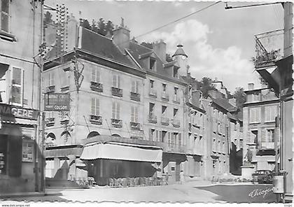 CPSM Aubusson Place du Monument