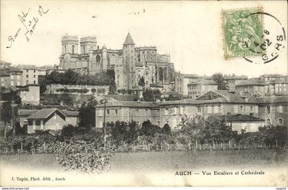 CPA Auch Vue Escaliers et Cathedrale