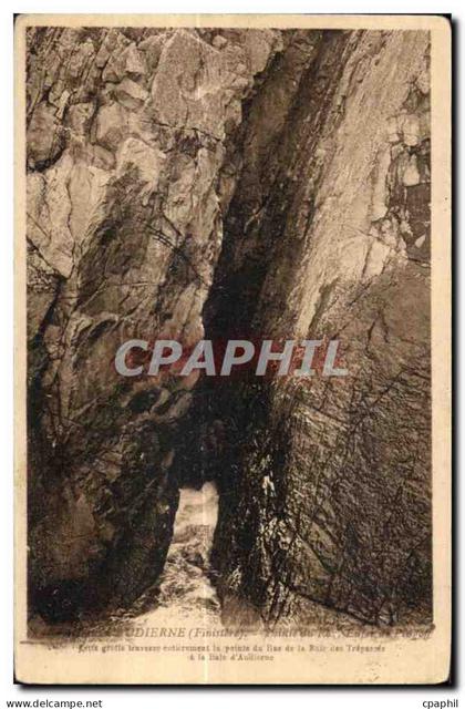 CPA Audierne (Finistere)