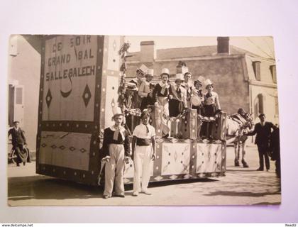 GP 2020 - 2311  AUREILHAN  (Hautes-Pyrénées)  :  Carte photo d'une cavalcade   -  TB animation  XXX