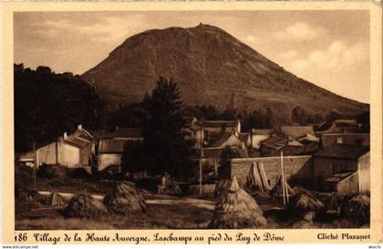 CPA Auvergne Village de la Haute Auvergne FRANCE (1289117)