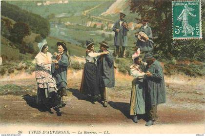 Carte Postale Ancienne - France - Auvergne - Types d'Auvergne - La bourrée - Animée - Folklore Scènes et Types - Coloris